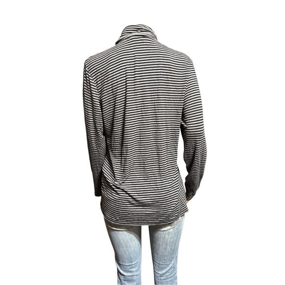 Fashion long sleeve turtle neck stripes ruched solid casual lightweight tee shir - Picture 3 of 6